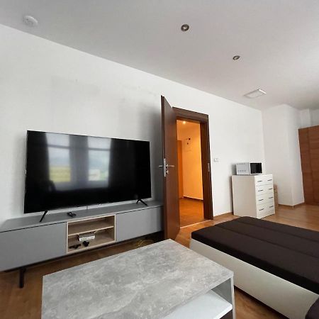Liptovský Mikuláš 2 Room Apartment - Apartmany Chopok מראה חיצוני תמונה